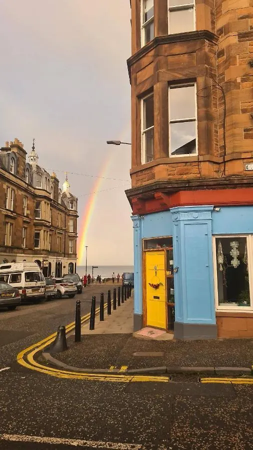 Portobello Charming Seaside 3-Br Holiday Apartment Edinburgh