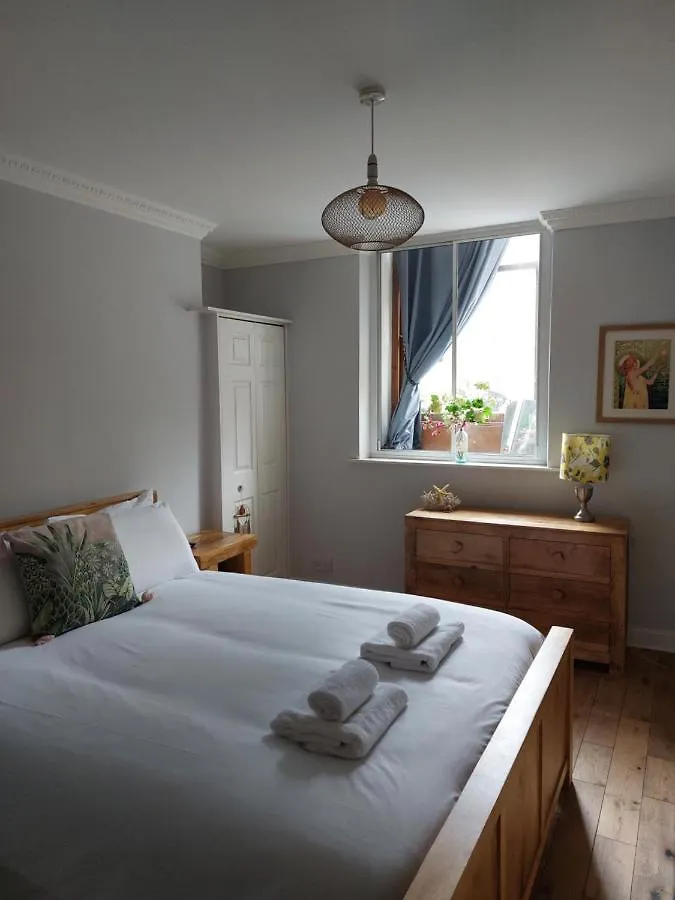 Portobello Charming Seaside 3-Br Holiday Apartment Edinburgh